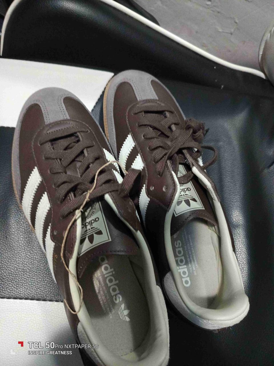 Zapatillas marrones clásicas - miniatura 2