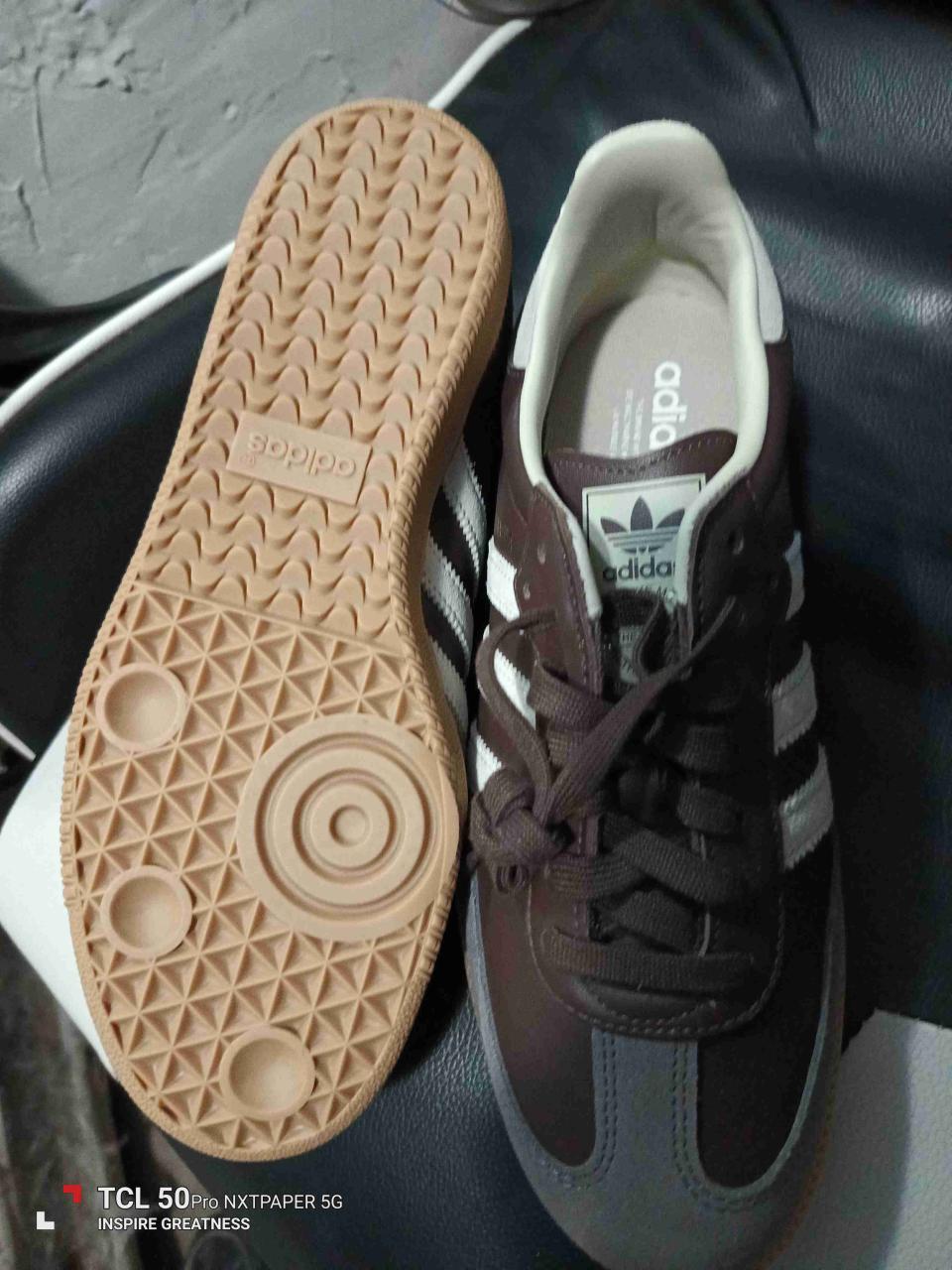 Zapatillas marrones clásicas - miniatura 3