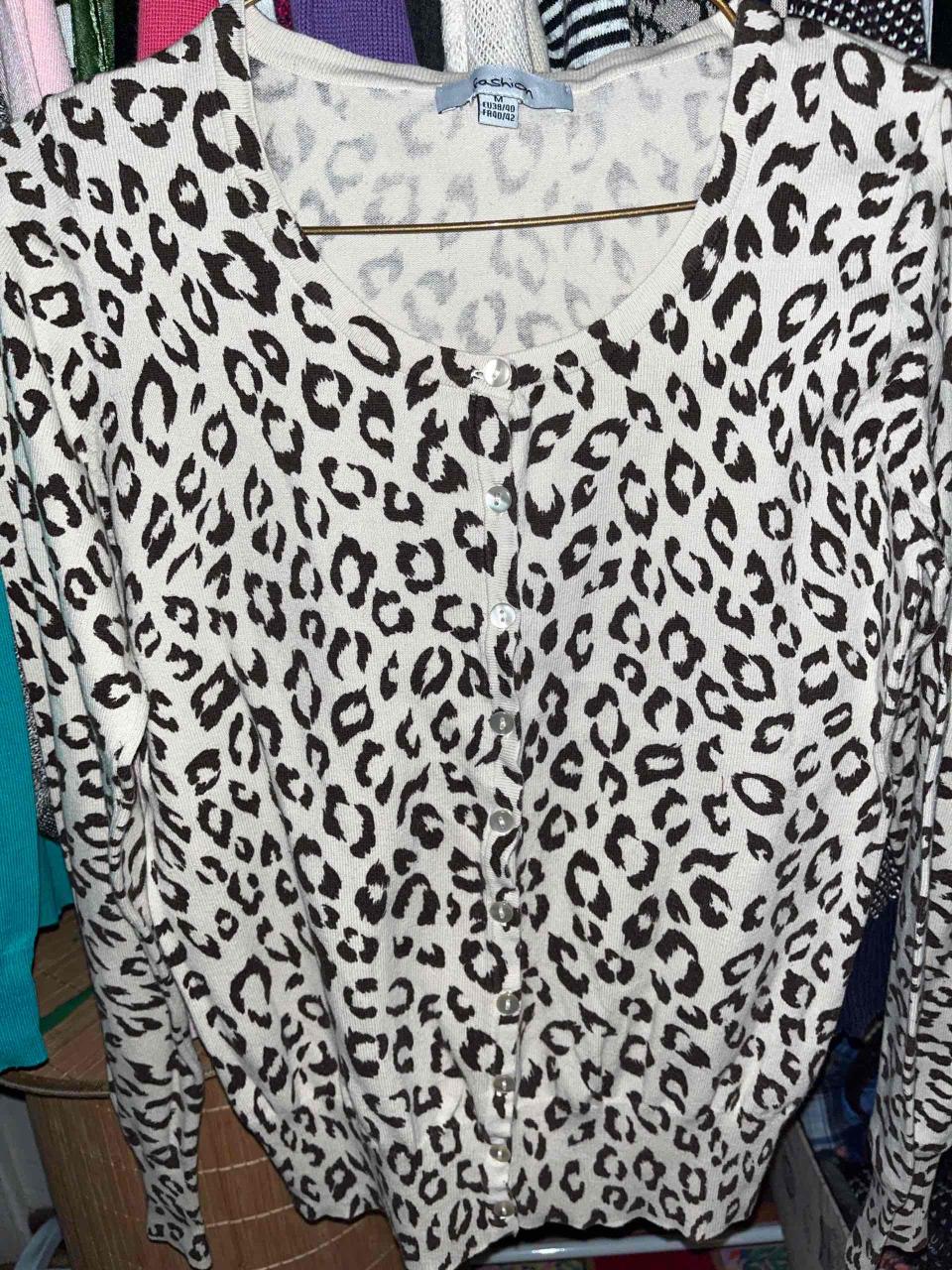Chalecos y sweater talla S y M - miniatura 2