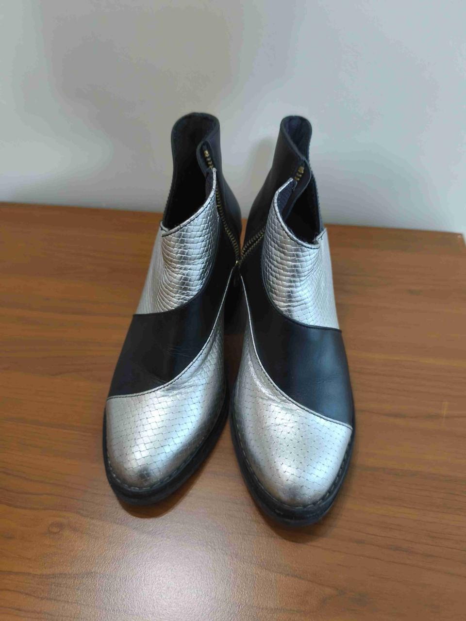 Botines negros y plateados - miniatura 1