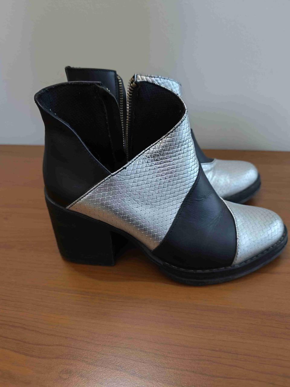 Botines negros y plateados - miniatura 2