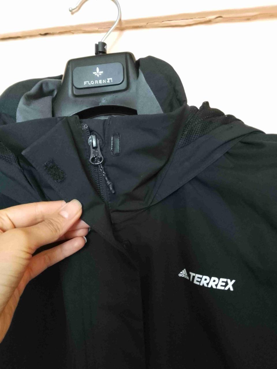 Chaqueta negra Terrex impermeable - miniatura 2