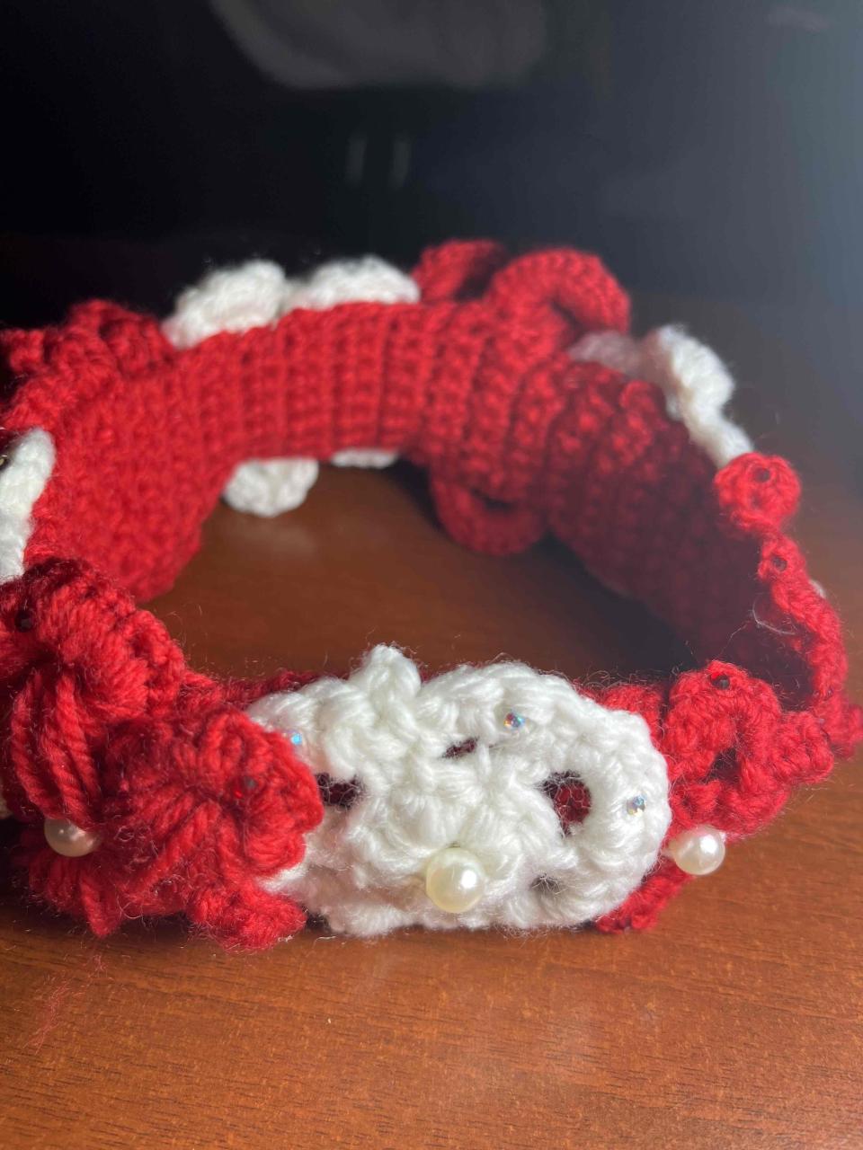 Cintillo tejido rojo y blanco - miniatura 5