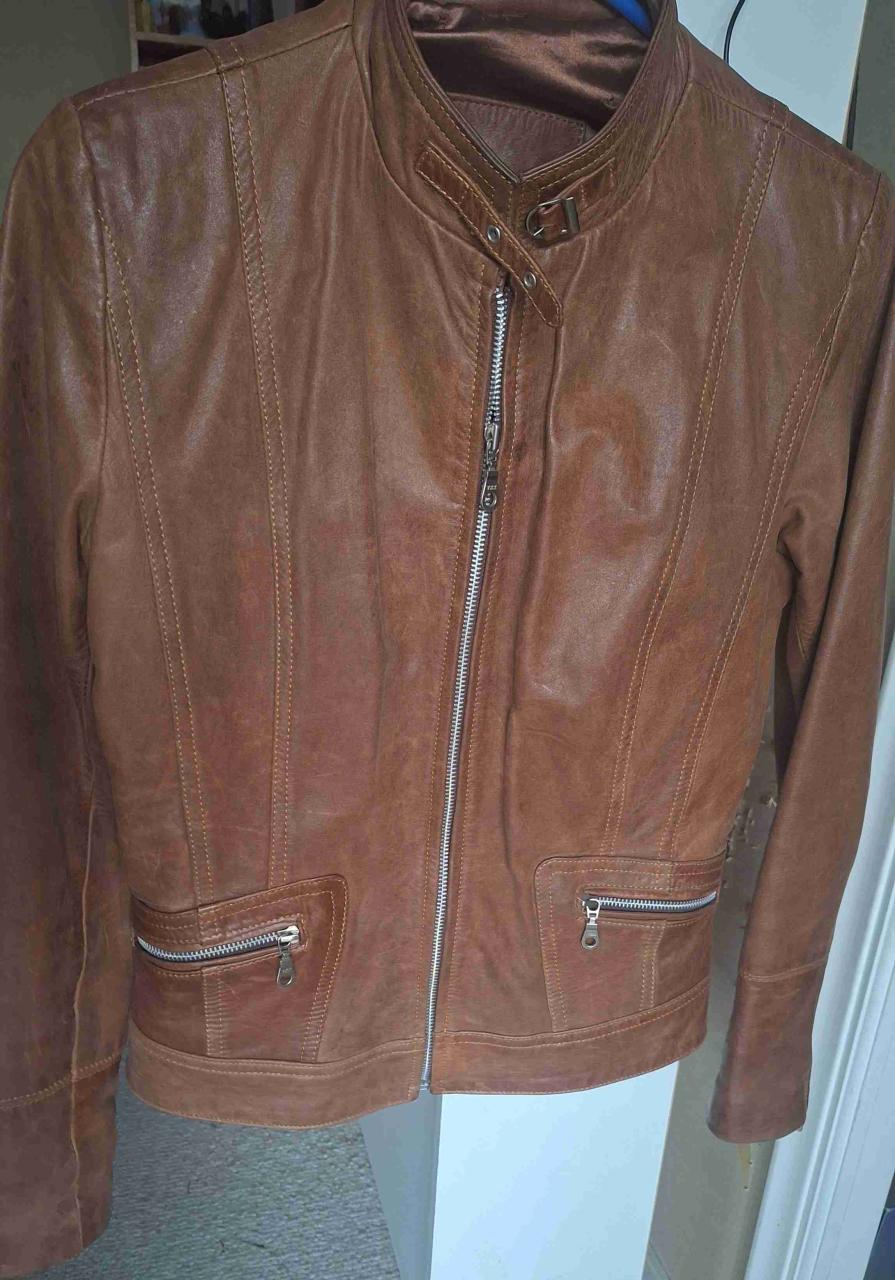 Chaqueta de cuero café - miniatura 1