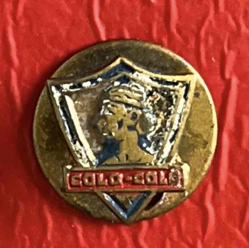 Antiquísimo pin Club Colo Colo