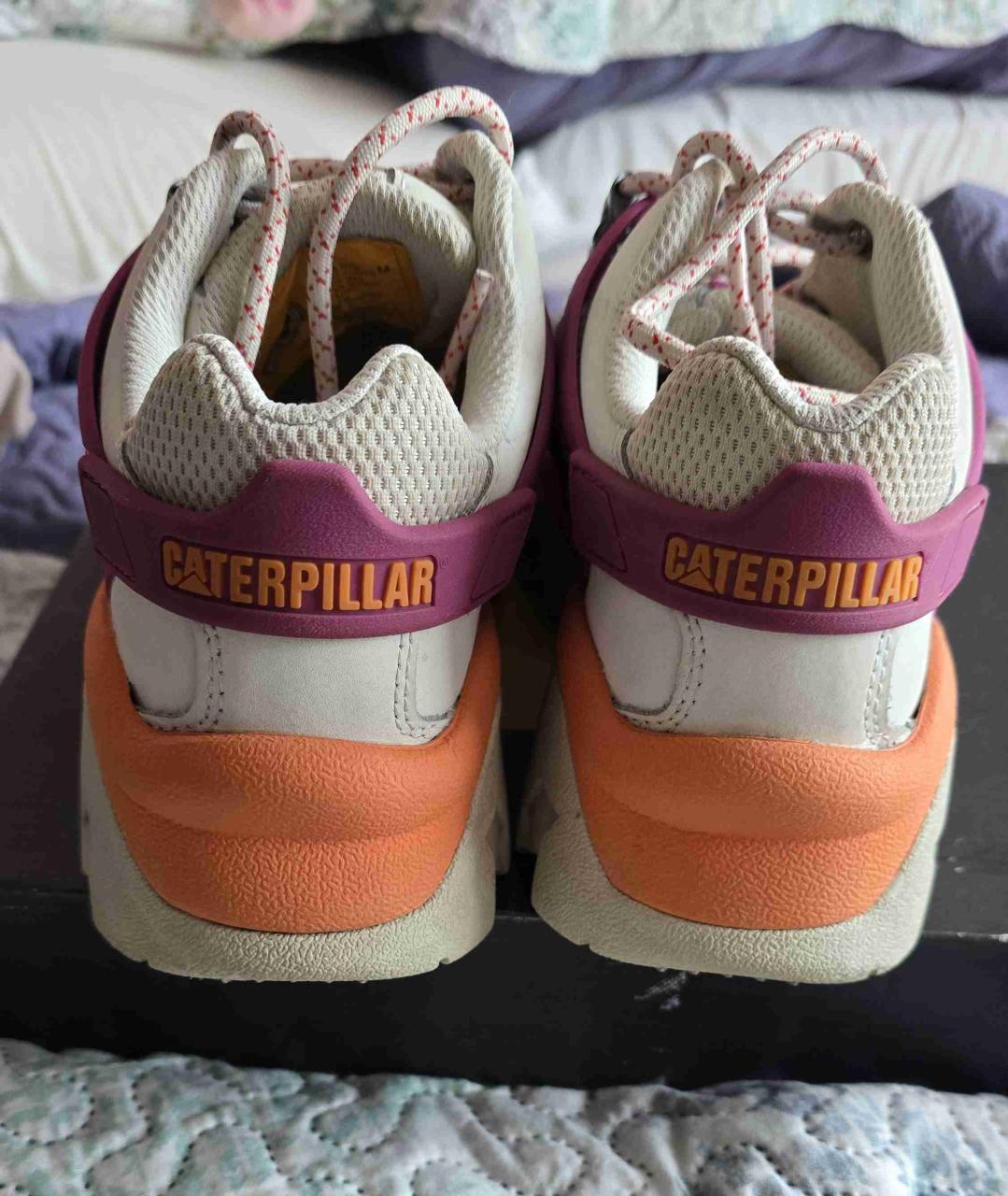 Zapatillas beige con detalles rosas - miniatura 4