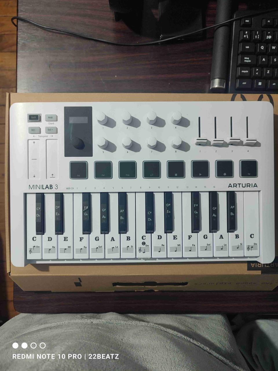 Controlador MIDI Arturia Minilab 3 blanco - miniatura 2