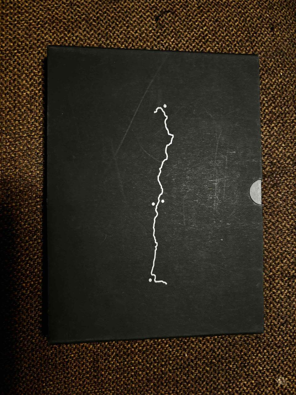 Libro 'El Eje en la Luna' - miniatura 4