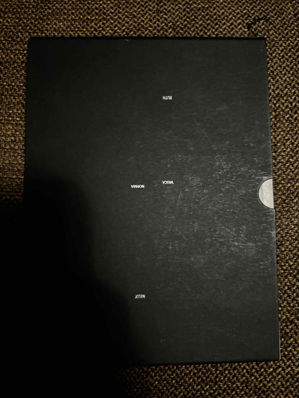 Libro 'El Eje en la Luna' - miniatura 5
