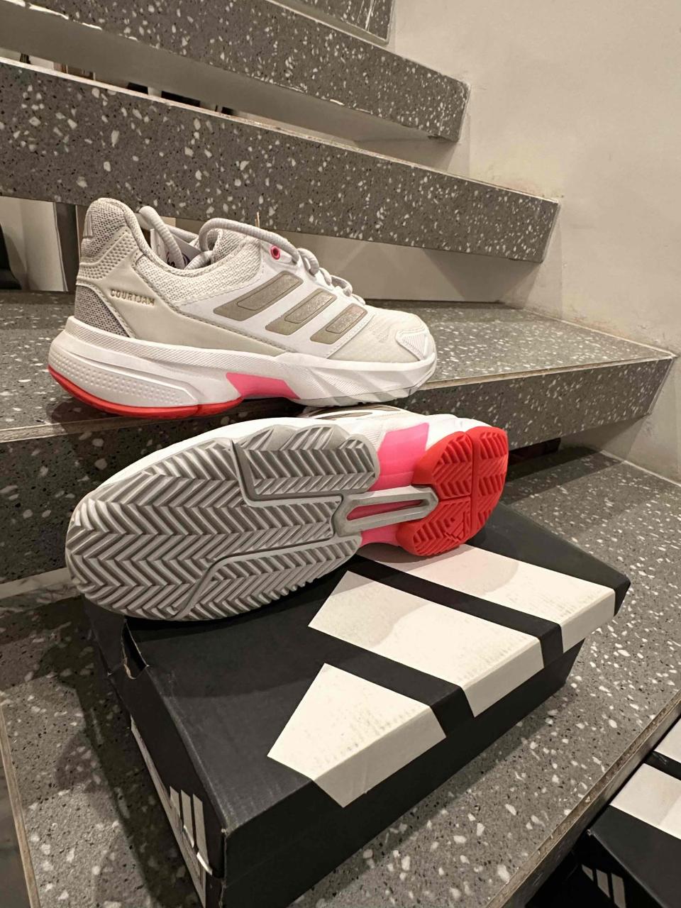 Zapatillas deportivas blancas para tenis - miniatura 2
