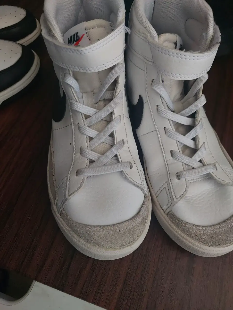 Zapatillas blancas de caña alta - miniatura 2