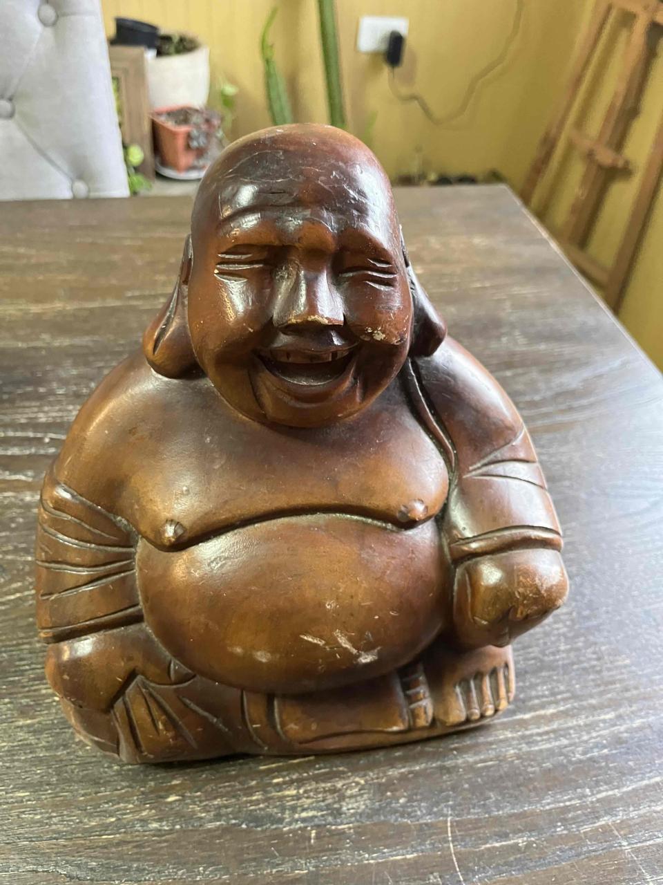 Figura de Buda de madera - miniatura 2