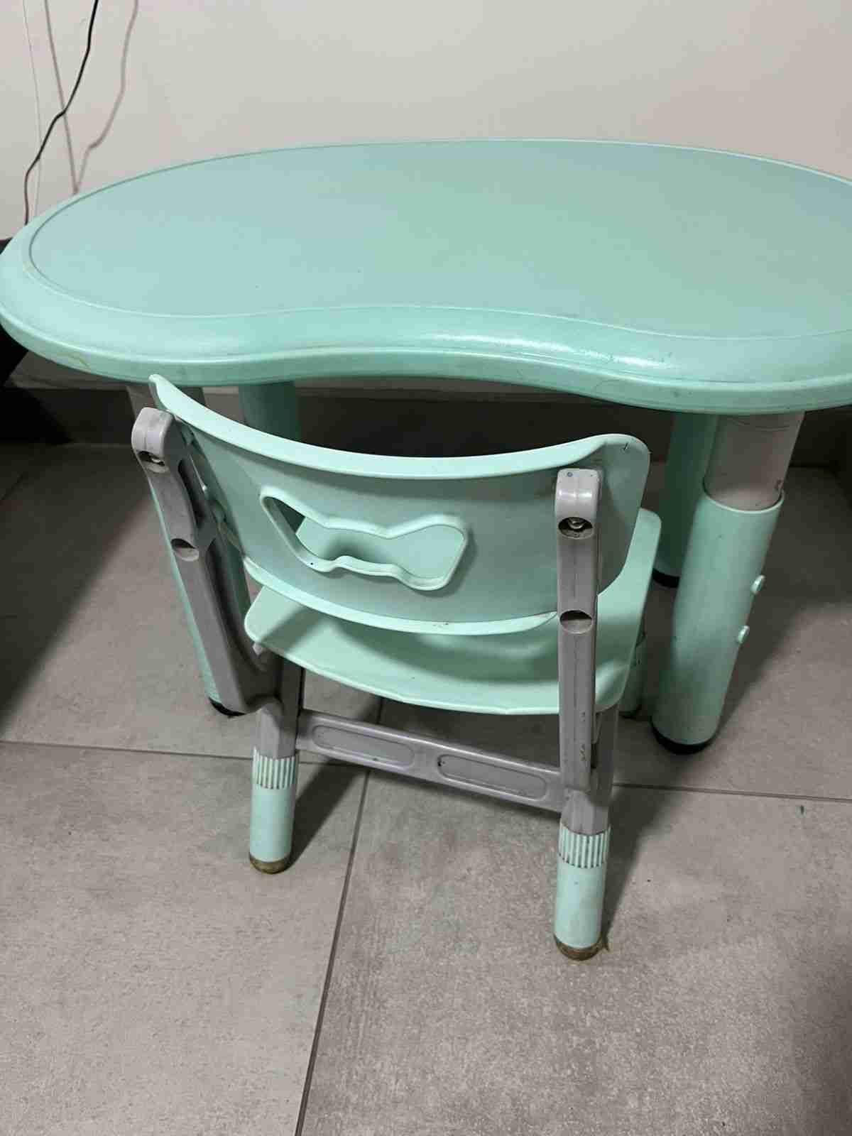 Mesa y silla infantil verde menta bebeglo - miniatura 2