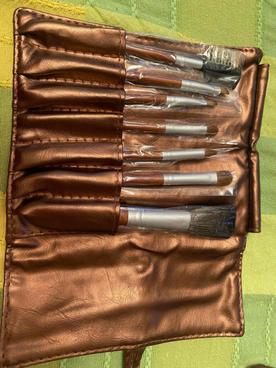 Estuche de brochas rostro - miniatura 2