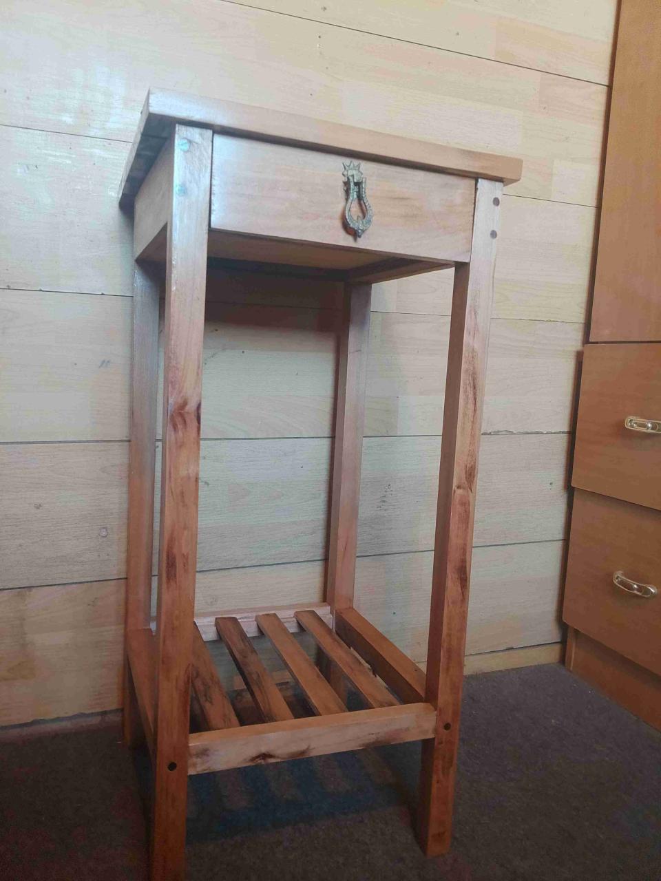 Mesa de madera rústica - miniatura 3