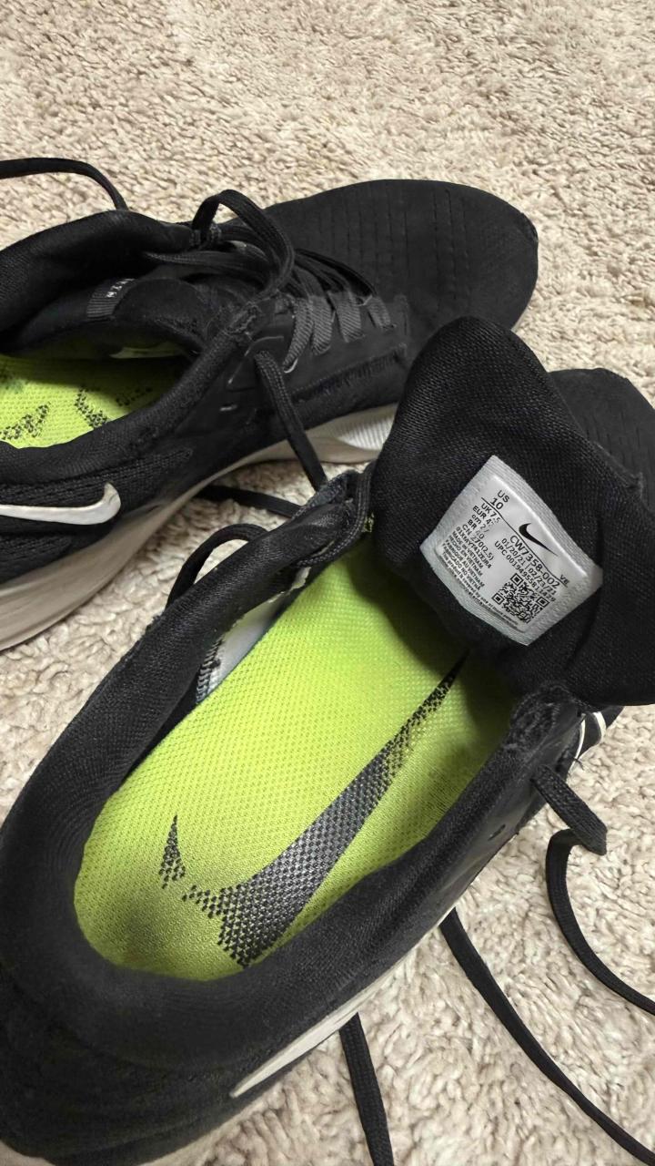 Zapatillas deportivas negras Nike - miniatura 3