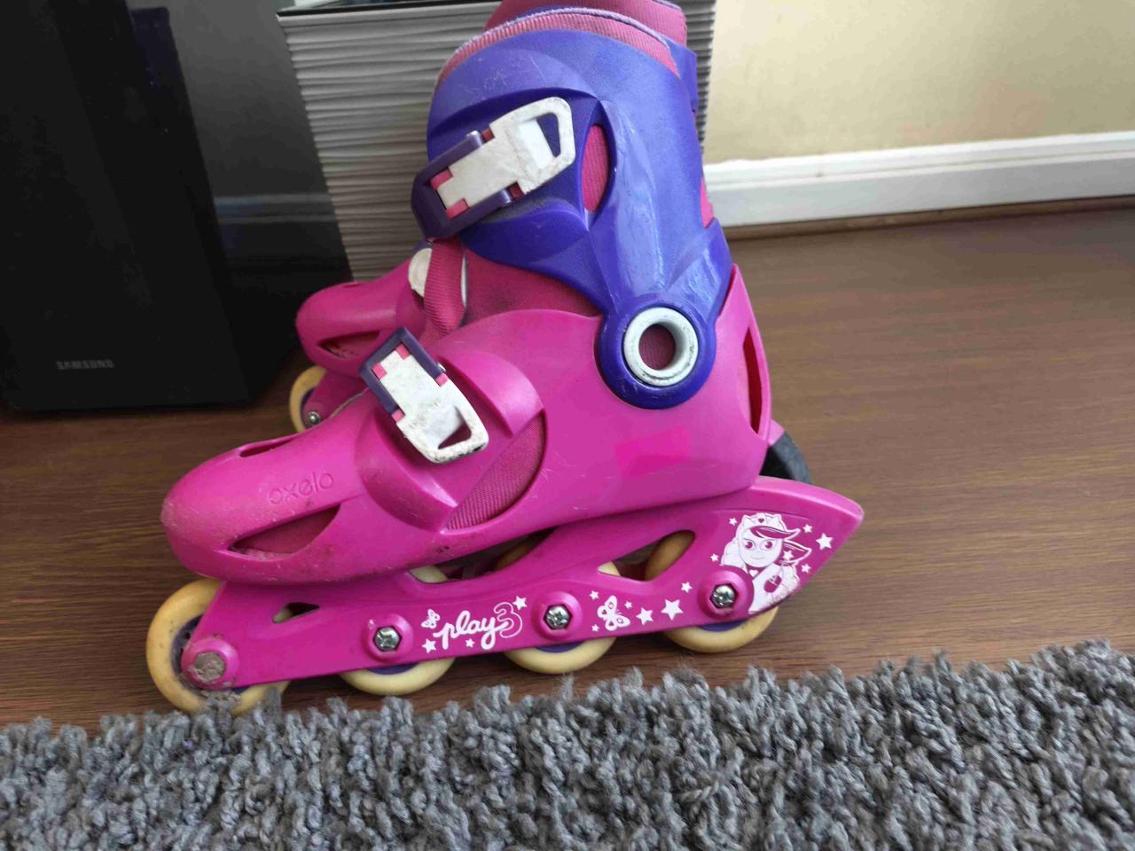 Patines rosados con cierres ajustables - miniatura 2