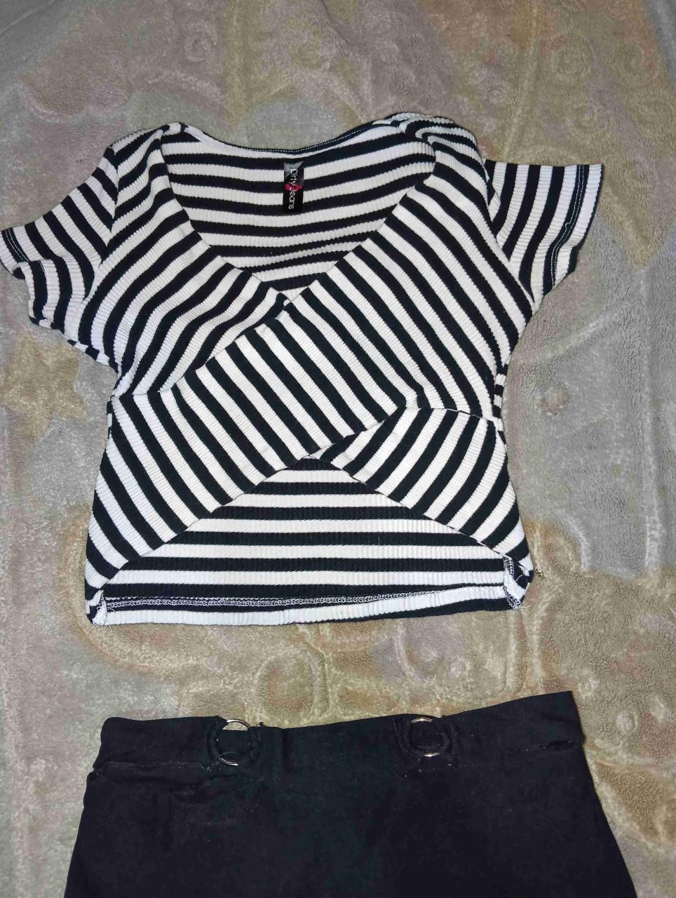 Conjunto top y falda negro - miniatura 2