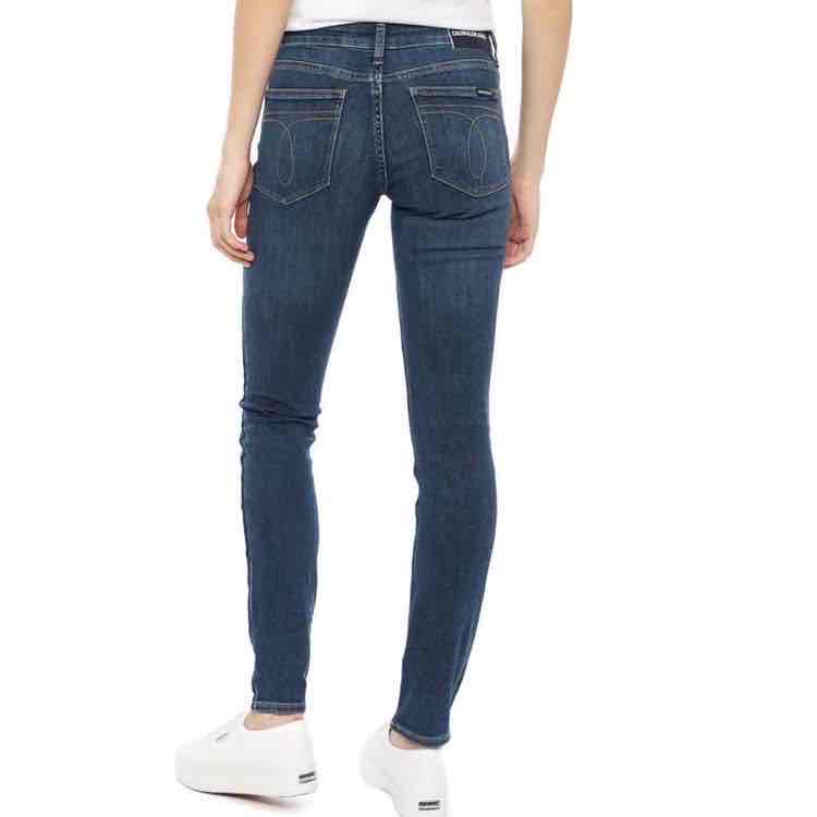 Jeans Calvin Klein franja oscura - miniatura 4