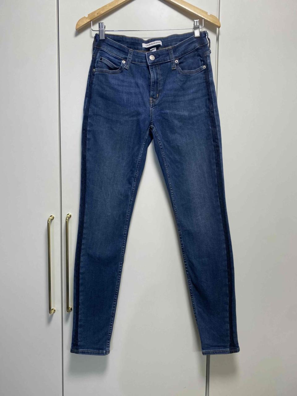 Jeans Calvin Klein franja oscura - miniatura 5