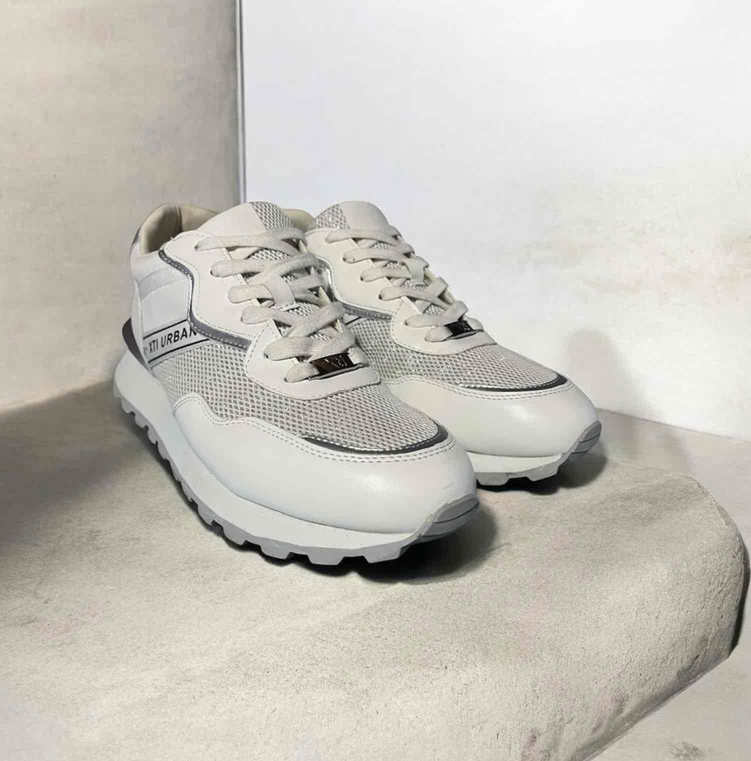 Zapatillas blancas XTI Urban - miniatura 2