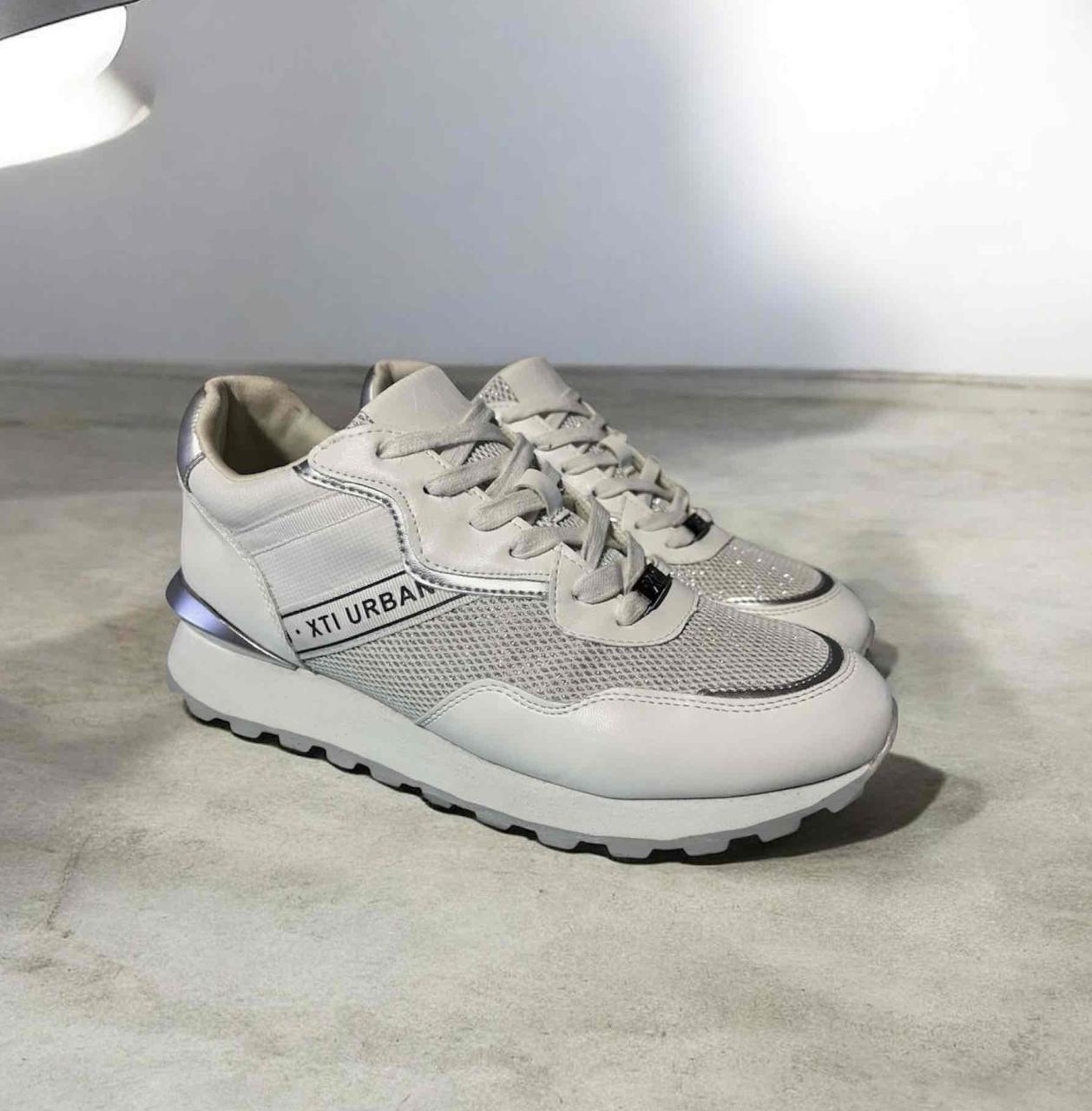Zapatillas blancas XTI Urban - miniatura 3