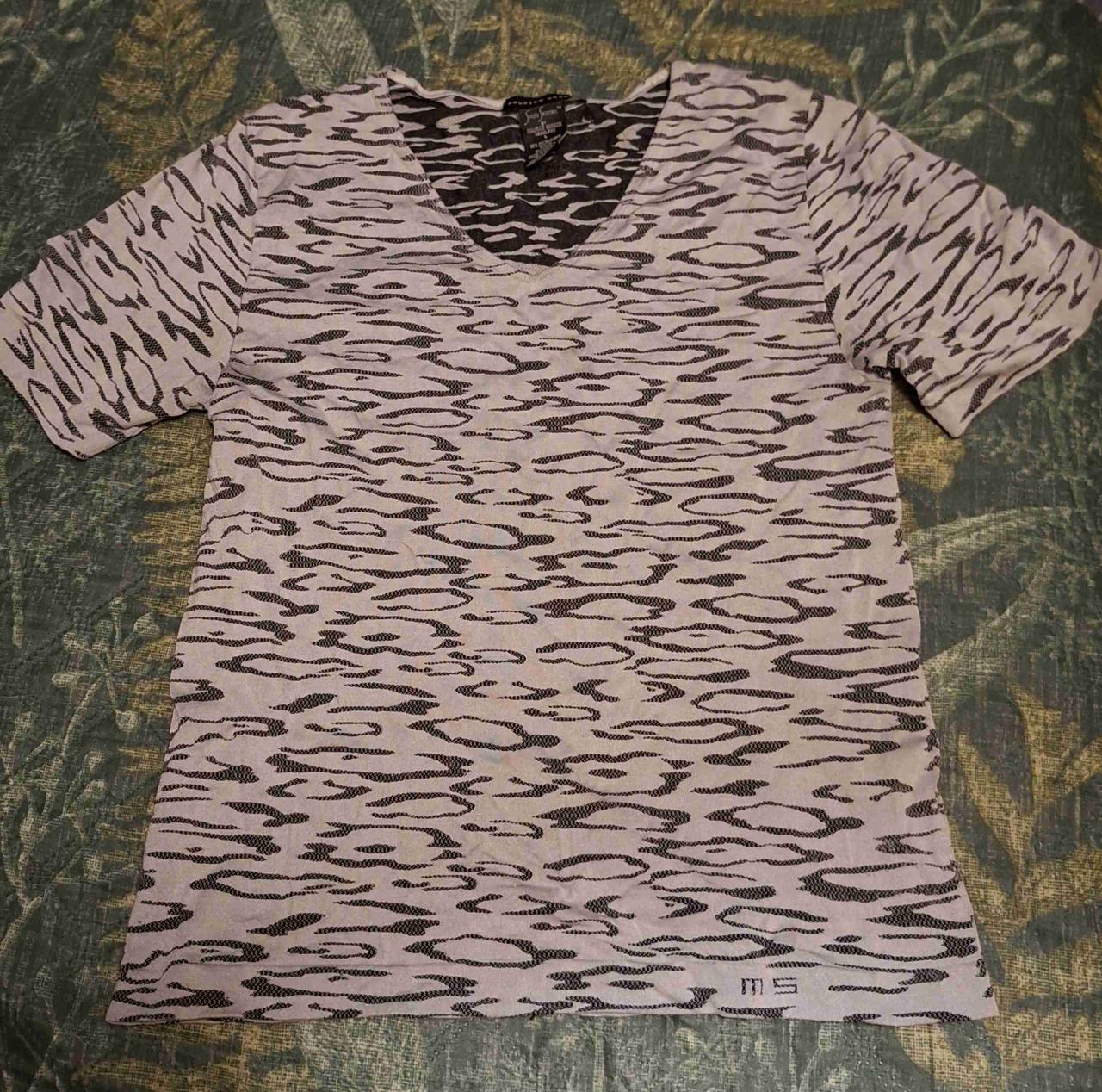 Poleras y poleron - miniatura 3