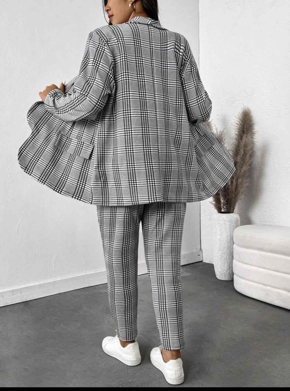 Traje pantalón de cuadros gris shein - miniatura 2