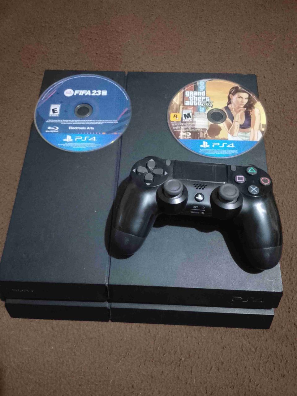 Consola PS4 con dos juegos - miniatura 2