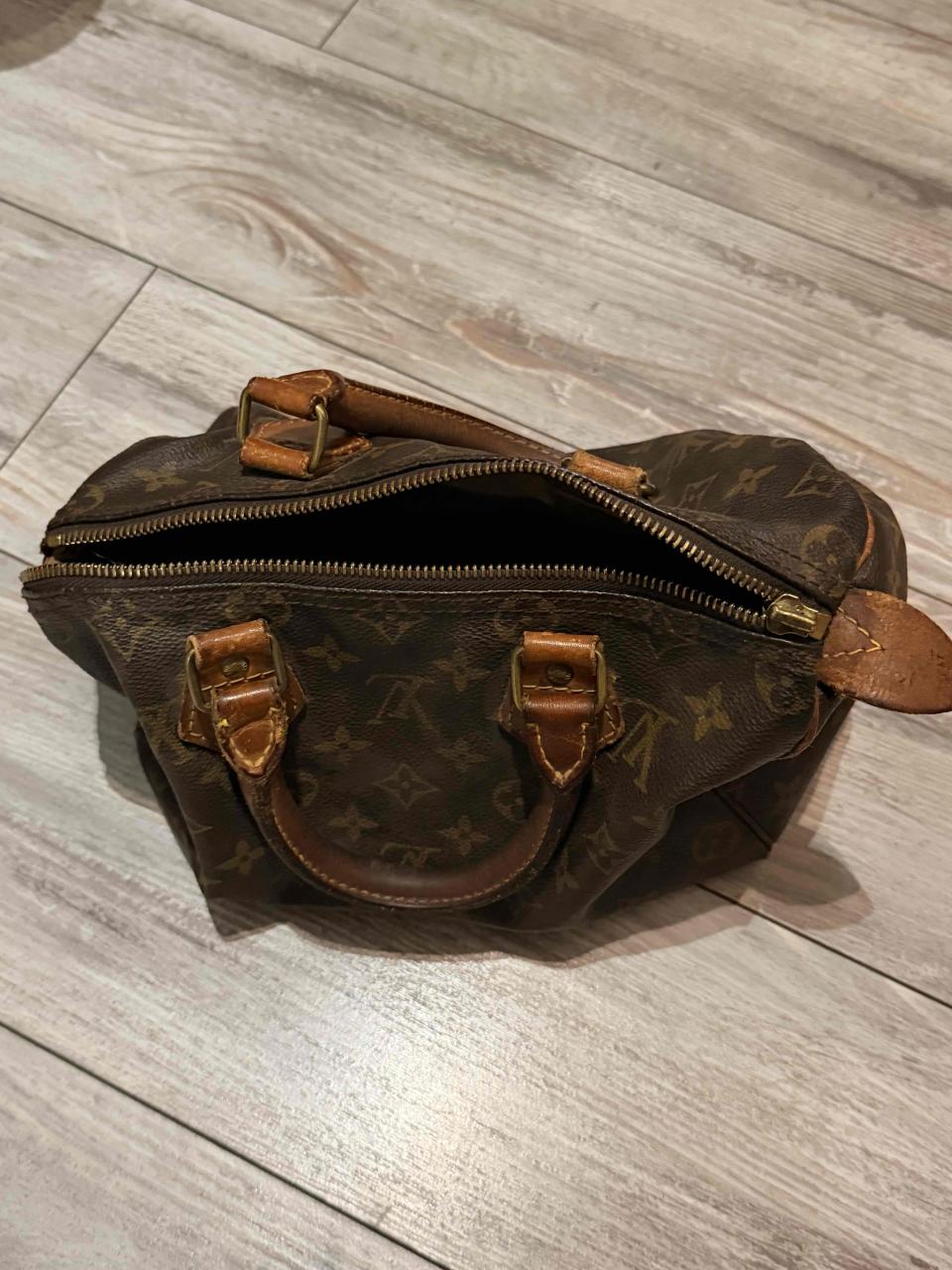 Bolso de mano marrón diseño clásico - miniatura 1
