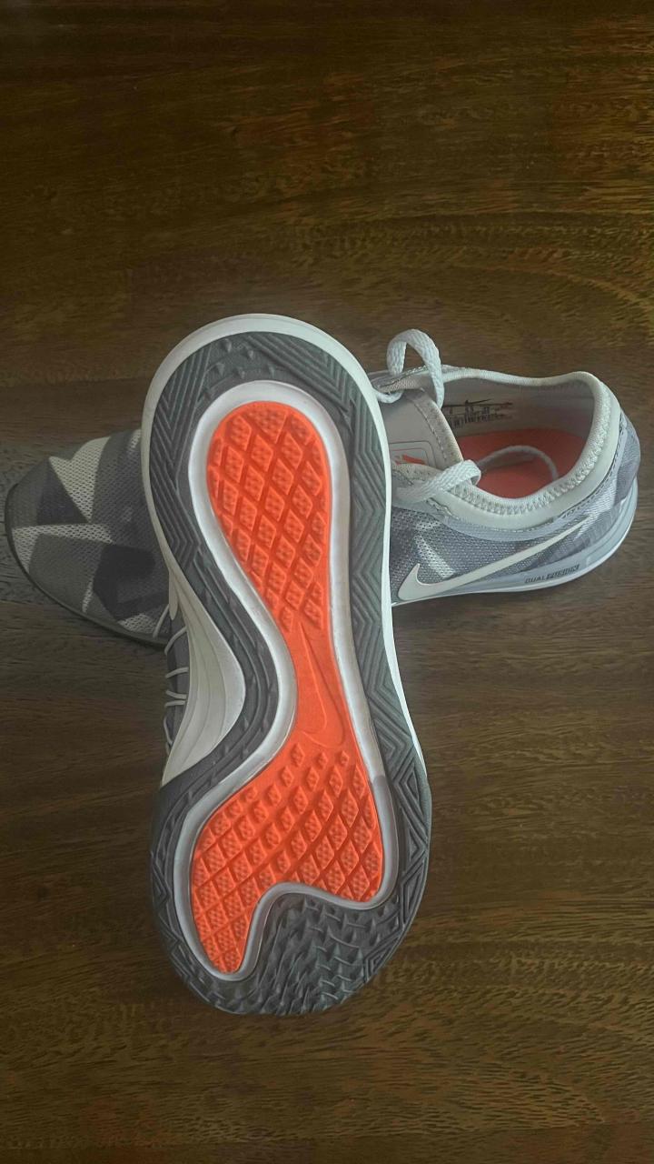 Zapatillas deportivas grises Nike - miniatura 5