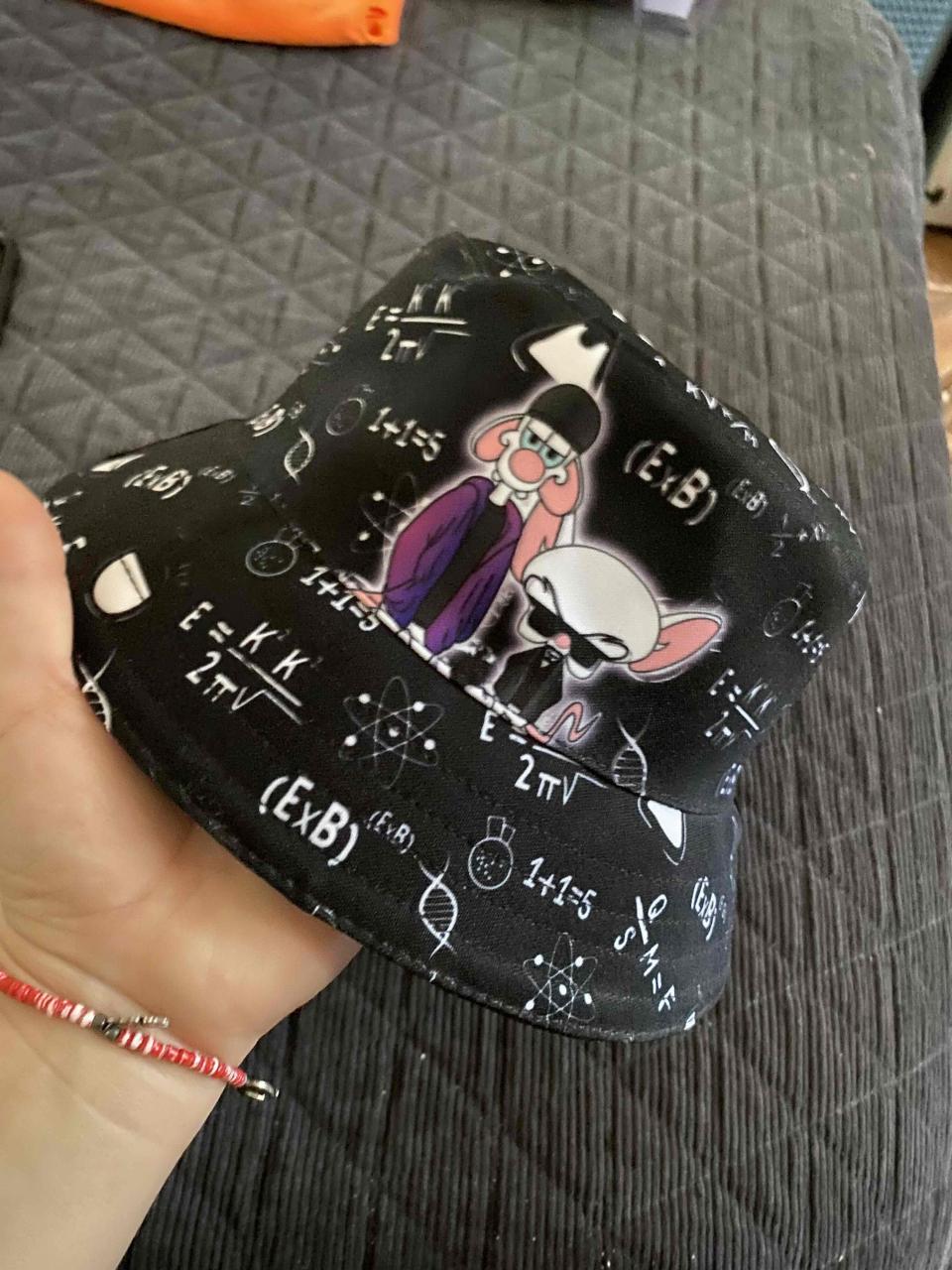 Sombrero estampado dibujos animados - miniatura 1