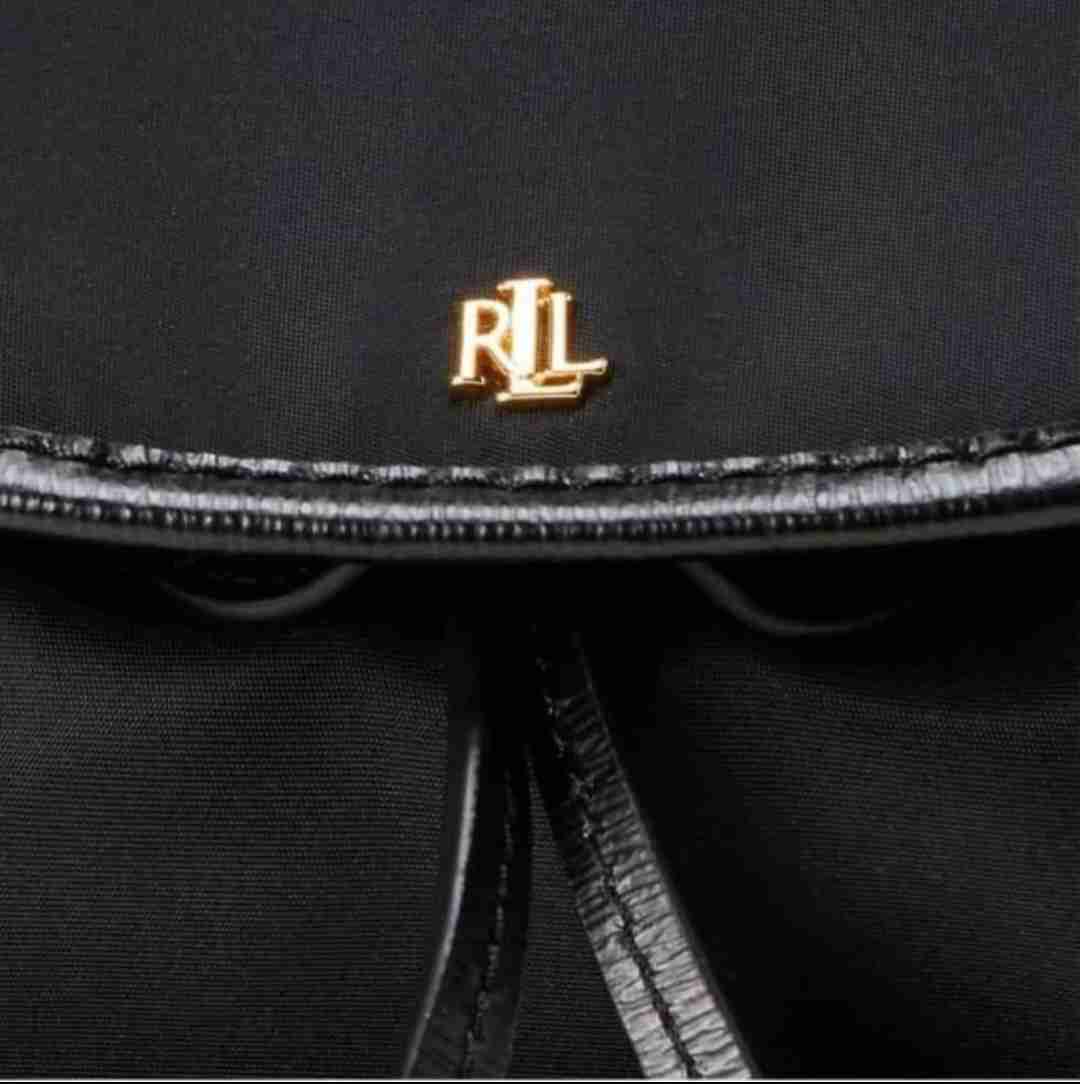 Mochila negra elegante - miniatura 4
