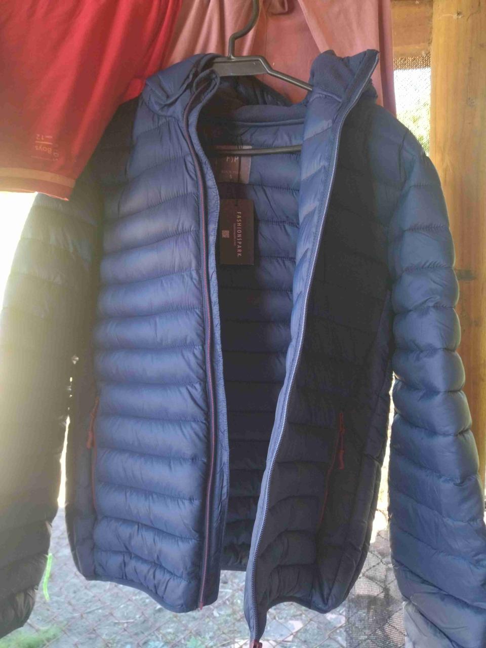 Chaqueta azul acolchada - miniatura 2