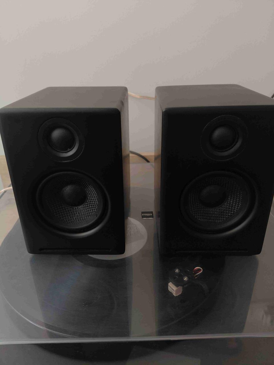 Toca discos + parlantes hi-fi + pre amplificador - miniatura 4