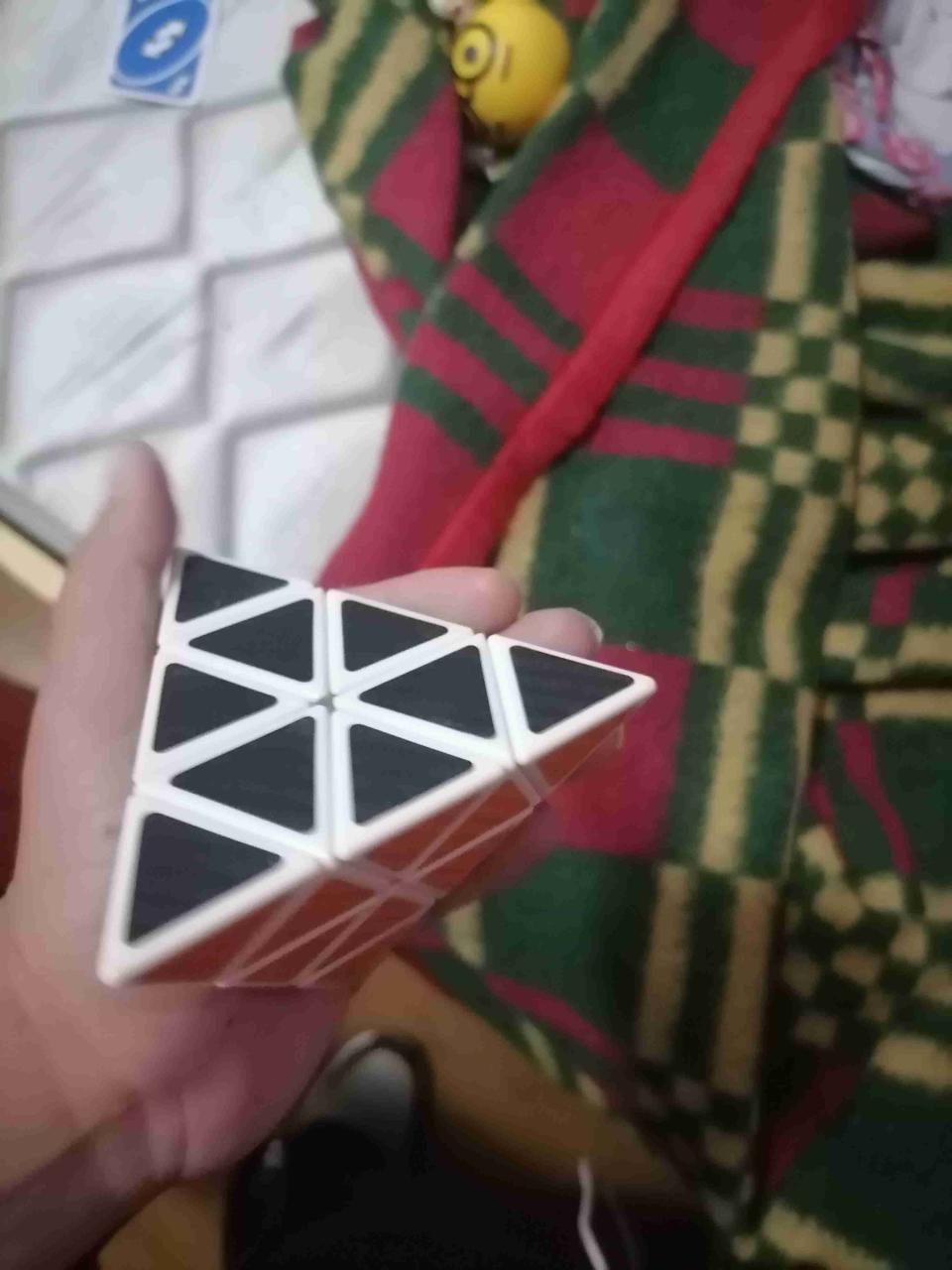 Cubo Rubik pirámide blanco - miniatura 1