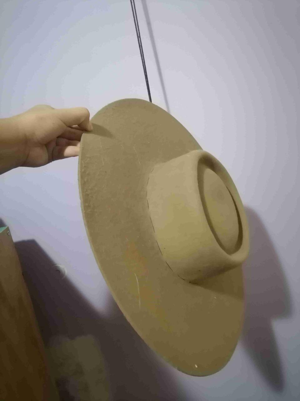 Sombrero de cueca de fieltro color beige - miniatura 1