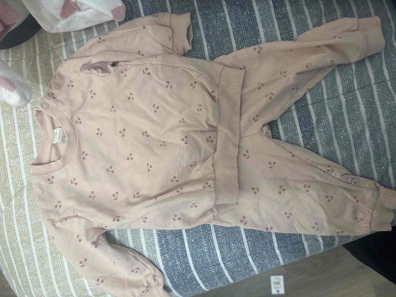 Conjunto bebé rosado con estampado