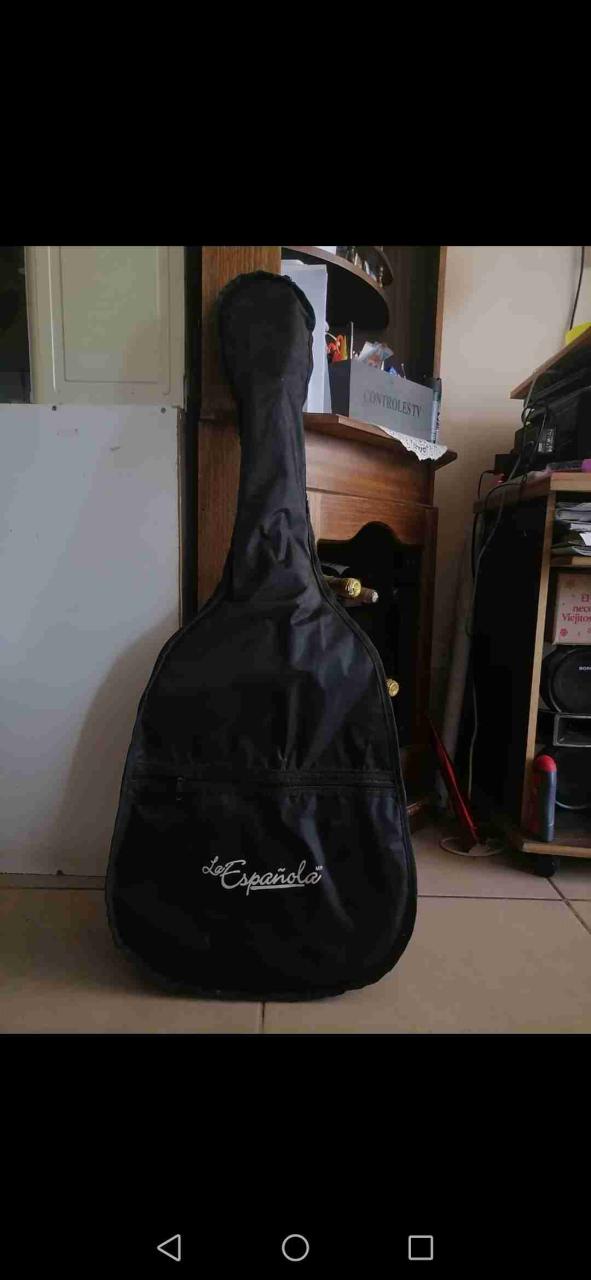 Guitarra clásica roja - miniatura 3