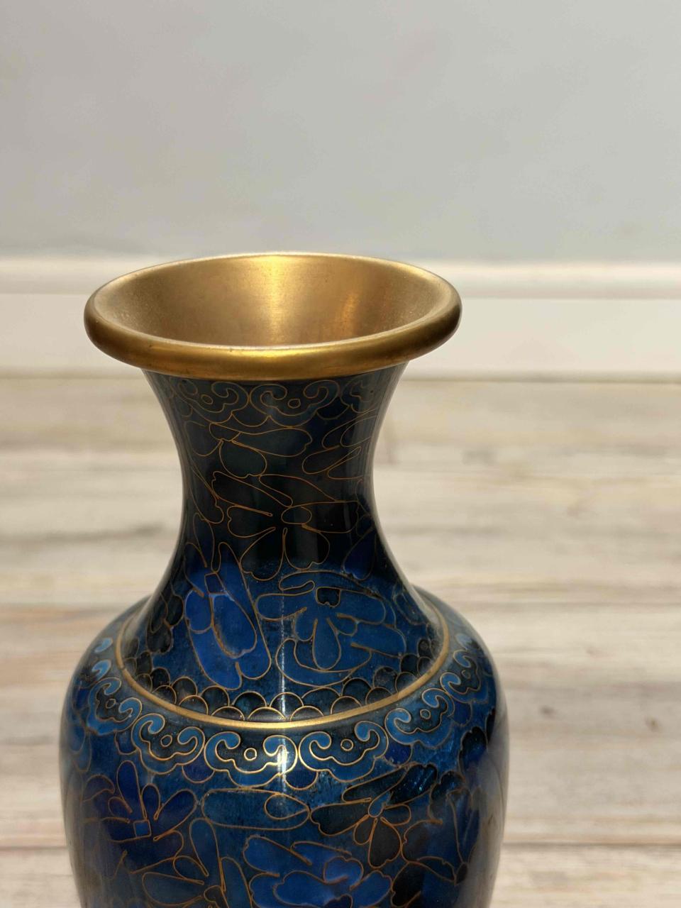 Jarrón Cloisonné chino – esmalte azul cobalto con - miniatura 5