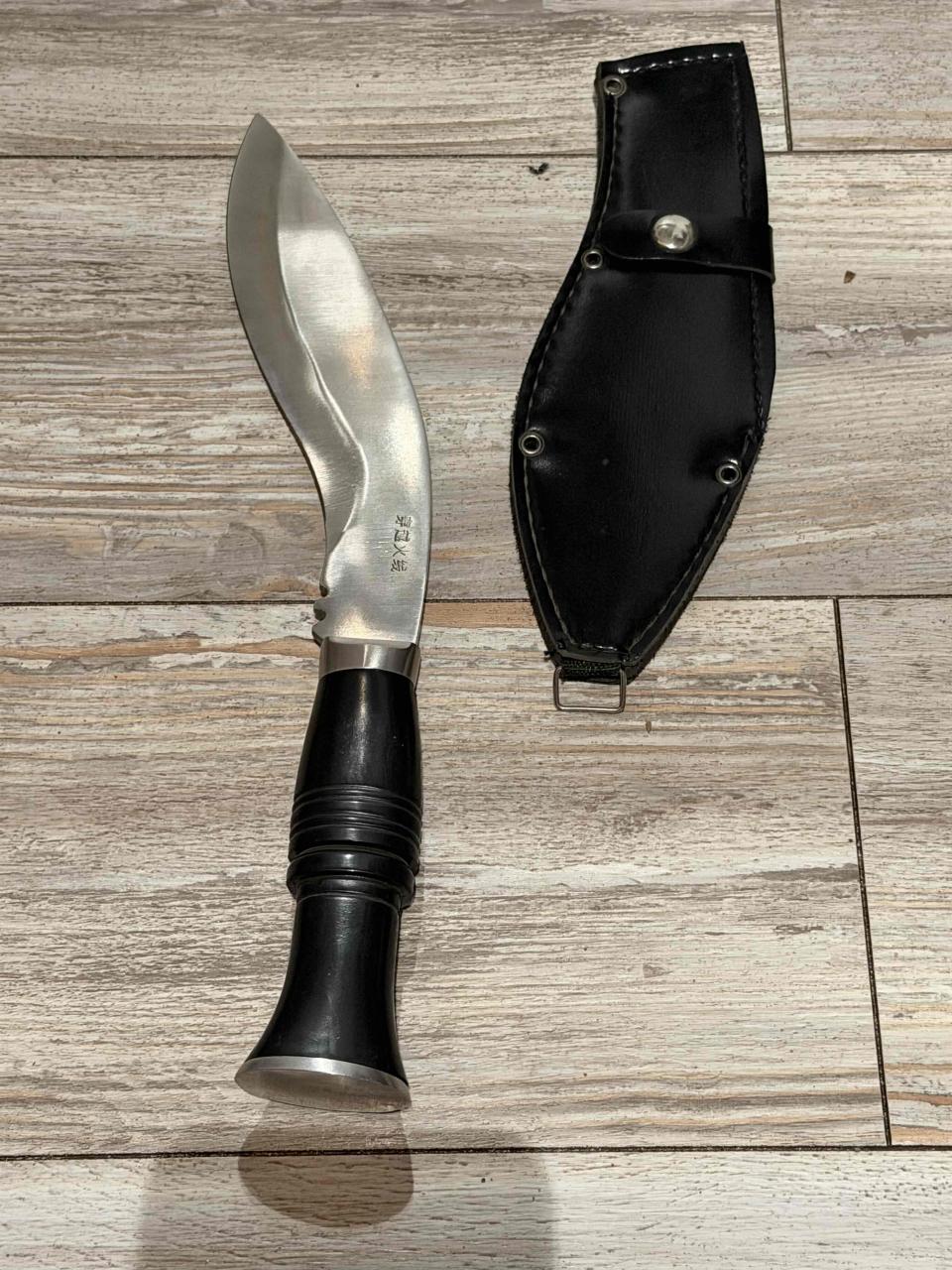 Cuchillo Kukri Estilo Gurkha con Vaina de Cuero - miniatura 4