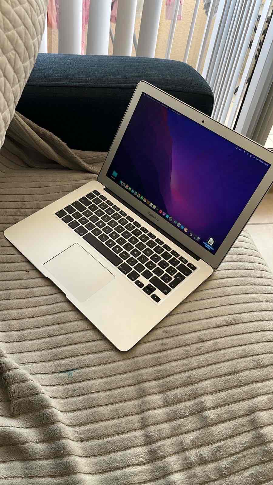 MacBook Air 2017 - miniatura 1