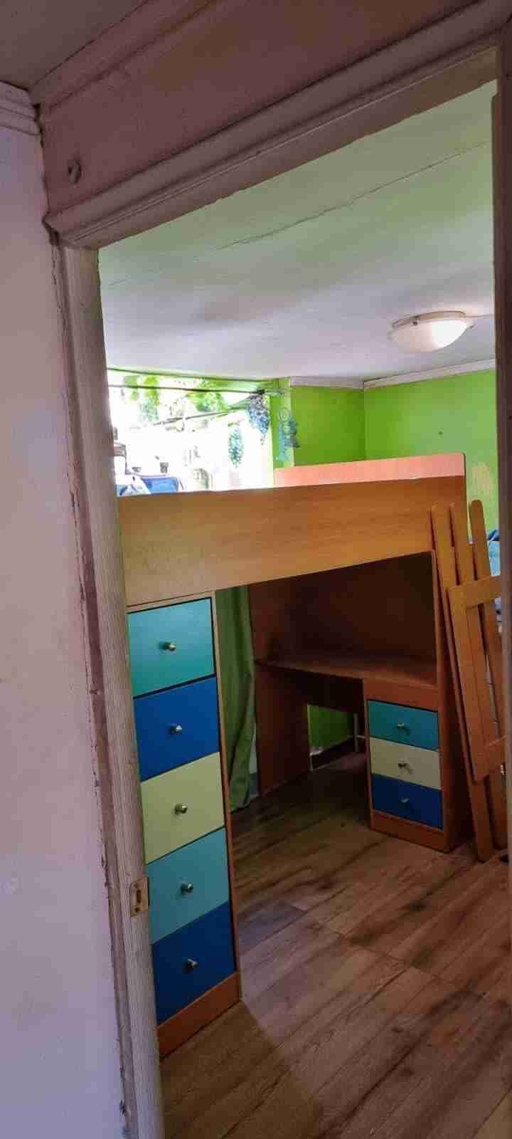 Cama alta con escritorio infantil - miniatura 1