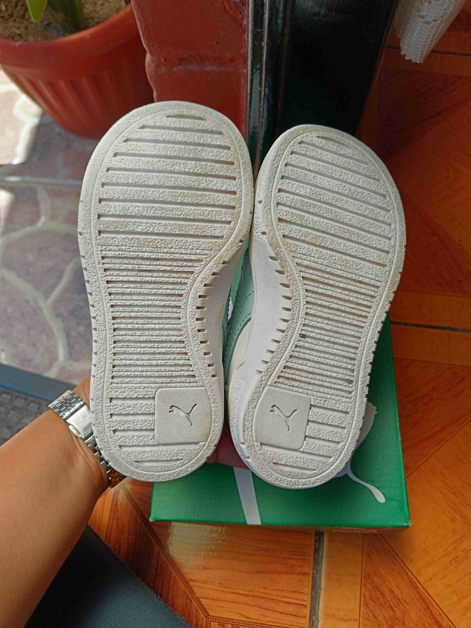 Zapatillas infantiles Puma blancas - miniatura 3