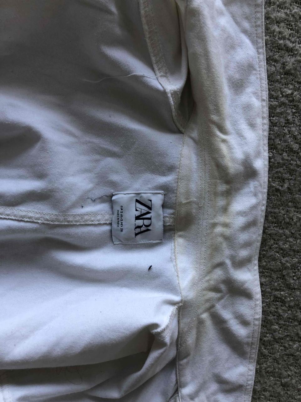 Chaqueta blanca con detalles Zara - miniatura 4