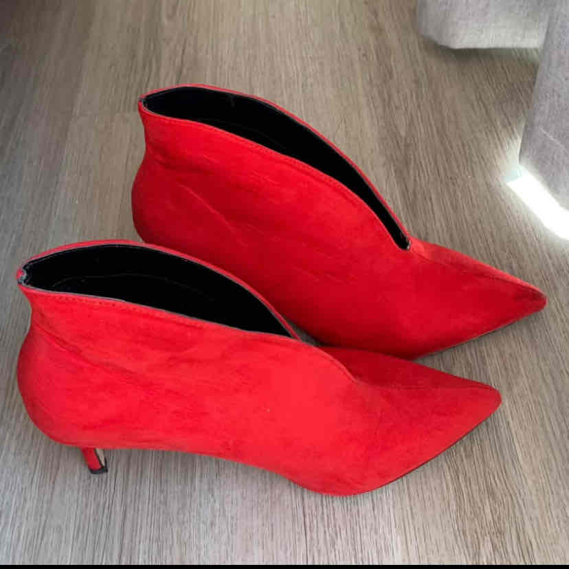 Botines rojos de gamuza - miniatura 1