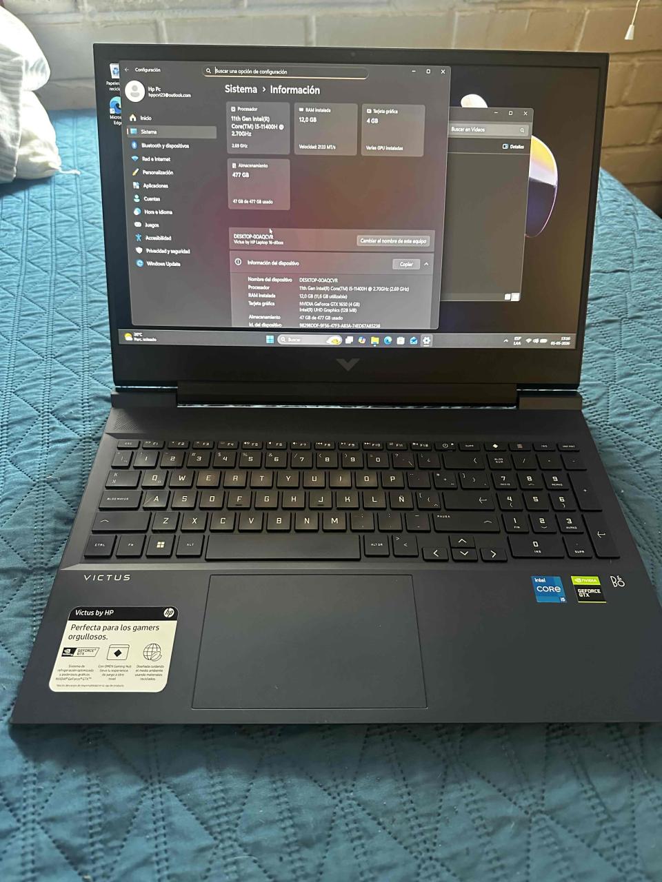 Laptop HP Victus i5 12GB RAM - miniatura 1