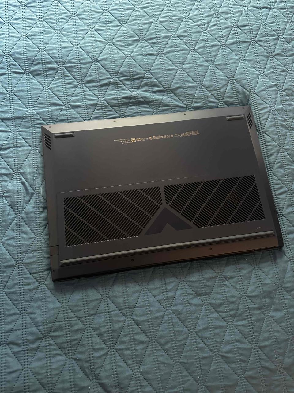 Laptop HP Victus i5 12GB RAM - miniatura 3