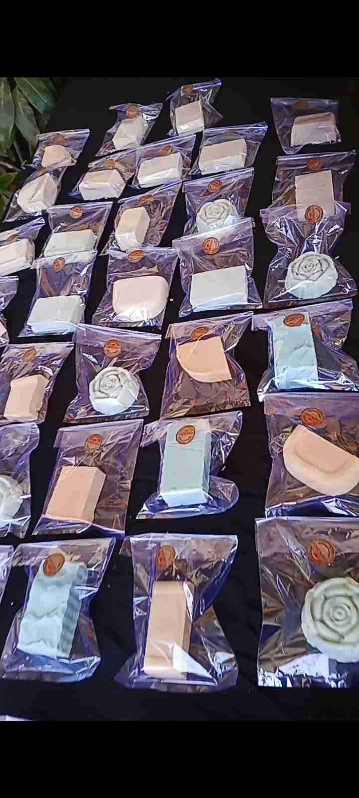 Jabones artesanales variados - miniatura 1