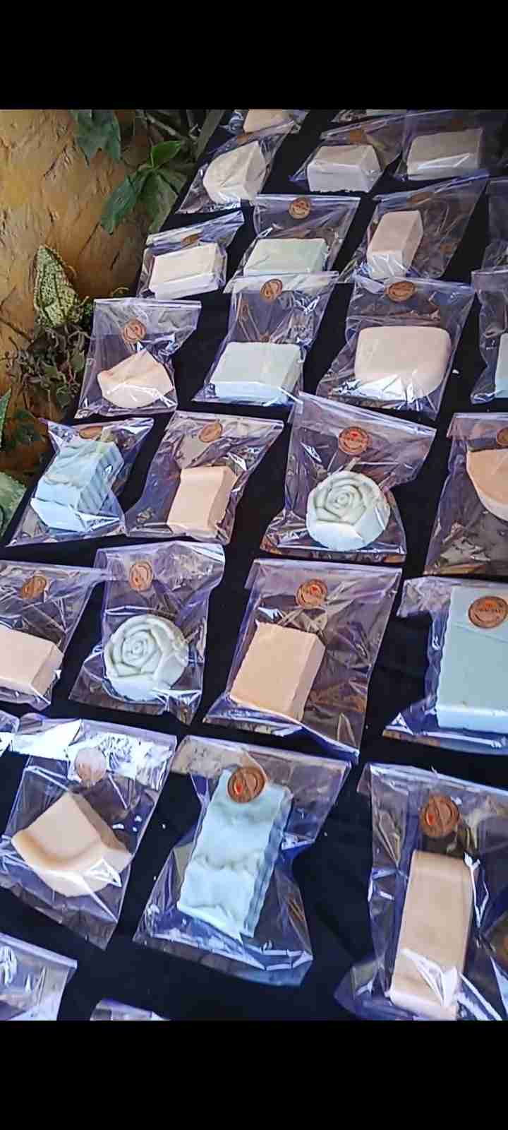 Jabones artesanales variados - miniatura 3